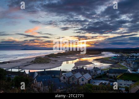 Lever de soleil d'hiver sur Lossiemouth, Morayshire, Écosse Banque D'Images
