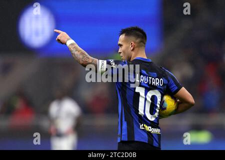 Milan, Italie. 09 décembre 2023. Lautaro Martinez de FC Internazionale gestes lors du match de football Serie A entre FC Internazionale et Udinese Calcio au Stadio Giuseppe Meazza le 9 décembre 2023 à Milan Italie . Crédit : Marco Canoniero/Alamy Live News Banque D'Images