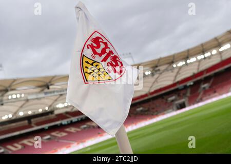 Stuttgart, Deutschland. 10 décembre 2023. VOR Spielbeginn, Symbolbild, logo, Wappen VfB Stuttgart, VfB Stuttgart vs. Bayer 04 Leverkusen, Fussball, Herren, 1. Bundesliga, 14. Spieltag, saison 23/24, GER, 10.12.2023, LES RÈGLEMENTS DFL/DFB INTERDISENT TOUTE UTILISATION DE PHOTOGRAPHIES COMME SÉQUENCES D'IMAGES ET/OU QUASI-VIDÉO, Foto : Eibner-Pressefoto/Wolfgang Frank crédit : dpa/Alamy Live News Banque D'Images