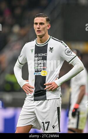 Milan, Italie. 09 décembre 2023. Lorenzo Lucca (17) d'Udinese vu lors du match de Serie A entre l'Inter et l'Udinese à Giuseppe Meazza à Milan. (Crédit photo : Gonzales photo/Alamy Live News Banque D'Images