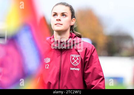 Dagenham, royaume-uni. 10 décembre 2023.Dagenham, Royaume-Uni. 10 décembre 2023. Emma Harris (12 West Ham) se réchauffe lors du match de Barclays FA Women's Super League entre West Ham United et Everton au Chigwell Construction Stadium, Dagenham, le dimanche 10 décembre 2023. (Photo : Kevin Hodgson | MI News) crédit : MI News & Sport / Alamy Live News Banque D'Images