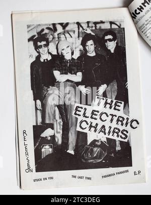 Publicité pour les chaises électriques dans le numéro 11 des années 1970 Sniffin Glue Punk Rock Fanzine Magazine Banque D'Images