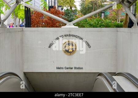 Bienvenue à Washington Metro Words à l'entrée d'une station Metro Center à Washington DC Banque D'Images