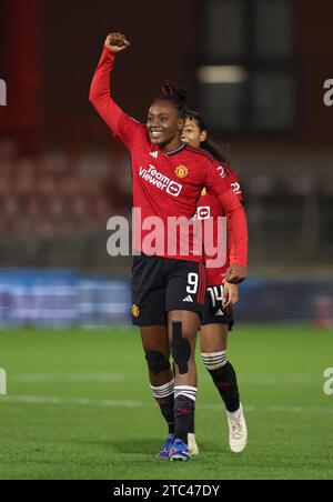 Melvine Malard, de Manchester United, célèbre avoir marqué le troisième but de son équipe lors du match de Barclays Women's Super League au Gaughan Group Stadium, à Londres. Date de la photo : dimanche 10 décembre 2023. Banque D'Images