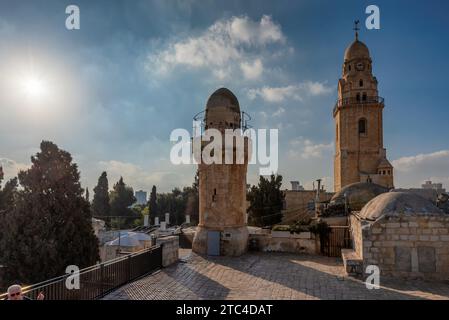 Les cloches de l'abbaye de Dormition au coucher du soleil, près de la porte de Sion, vieille ville de Jérusalem. Israël. Banque D'Images