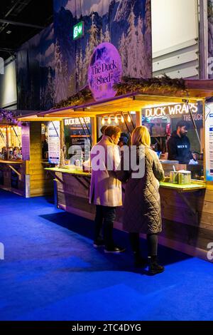 The Duck Shed Stall au marché alimentaire du marché de Noël Kingdom of Winter à l'Excel Centre, Londres, Angleterre Banque D'Images