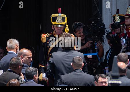 Buenos Aires, Argentine. 10 décembre 2023. Argentine, Buenos Aires, 2023-12-10. Javier Milei, président élu, entre au Congrès national pour le transfert du pouvoir. (Photo de Sebastian Hipperdinger/Faro collective/Sipa USA) crédit : SIPA USA/Alamy Live News Banque D'Images