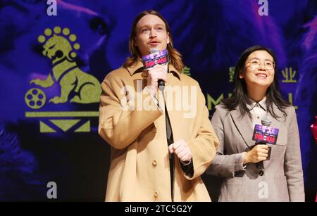 Shanghai, Chine. 11 décembre 2023. Caleb Landry Jones assiste à la première du film ''Dogman'' à Shanghai, en Chine, le 10 décembre 2023. (Photo Costfoto/NurPhoto) crédit : NurPhoto SRL/Alamy Live News Banque D'Images