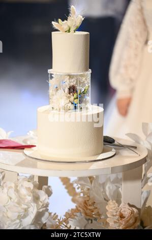 Gâteau de mariage pendant la célébration de l'événement de mariage, un gâteau de mariage. Banque D'Images