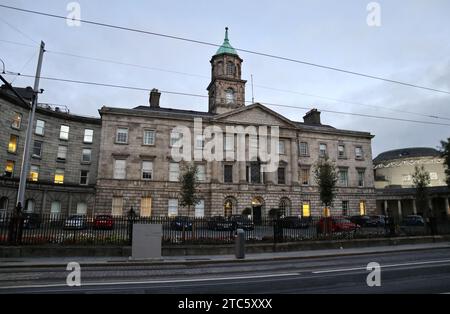 Dublino - Rotunda Hospital da Parnell Street all'alba Banque D'Images