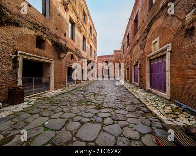 Via Biberatica dans les ruines du marché de Trajan - Museo dei Fori Imperiali - Rome, Italie Banque D'Images