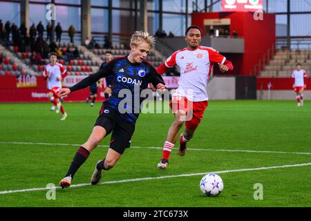 Munich, Allemagne. 29 novembre 2023. Victor Froholdt du FC Copenhagen vu lors du match de l'UEFA Youth League entre le Bayern Munich et le FC Copenhagen sur le campus du FC Bayern à Munich. (Crédit photo : Gonzales photo - Tobias Jorgensen). Banque D'Images