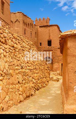 Attraction touristique. Intérieur de l'ancienne forteresse Kasbah d'ait ben Haddou (Aid ben Haddou). Maroc, Afrique Banque D'Images