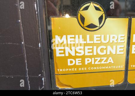 Bordeaux , France - 12 06 2023 : meilleure enseigne de pizza trophée consommateur signe texte et logo de marque étoile entrée avant pizzeria restaurant italien Banque D'Images