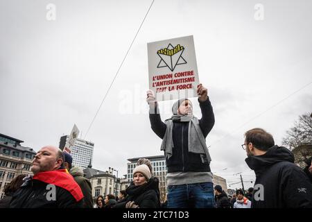 Bruxelles, Belgique. 10 décembre 2023. Sacha Leon/le Pictorium - rassemblement et marche contre l'antisémitisme à Bruxelles. - 10/12/2023 - Belgique/Bruxelles/Bruxelles - environ 4 000 personnes se sont rassemblées ce dimanche pour une marche contre l'antisémitisme dans la capitale belge. La manifestation s'est déroulée pacifiquement. Crédit : LE PICTORIUM/Alamy Live News Banque D'Images