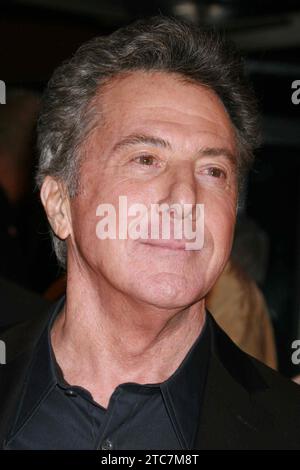 Dustin Hoffman participe à la première mondiale de Fox Walden de 'Mr. Magorium's Wonder Emporium' au DGA Theatre de New York sur 11 novembre 2007. Crédit photo : Henry McGee/MediaPunch Banque D'Images