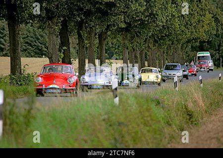 Von der ADAC - Niedersachsen - Classique 2007. Hier auf der L444 zwischen Bad Nenndorf/Reinsen und Stadthagen am 21.07.2007. *** De l'ADAC Niedersachsen Classic 2007 ici sur la L444 entre Bad Nenndorf Reinsen et Stadthagen sur 21 07 2007 Banque D'Images