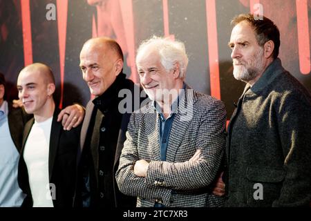 ROME, ITALIE - DÉCEMBRE 11 : Gianmarco Franchini, Pierfrancesco Favino, Adriano Giannini, réalisateur Stefano Sollima, Toni Servillo, Valerio Mastandrea Banque D'Images