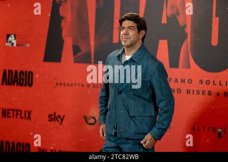 Rome, Italie. 11 décembre 2023. Pierfrancesco Favino est présent au photocall du film ''Adagio'' au Space Moderno à Rome, Italie, le 11 décembre 2023. (Photo de Luca Carlino/NurPhoto)0 crédit : NurPhoto SRL/Alamy Live News Banque D'Images