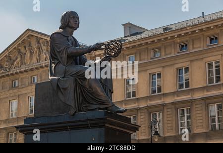 Une photo du monument Nicolaus Copernic, à Varsovie Banque D'Images