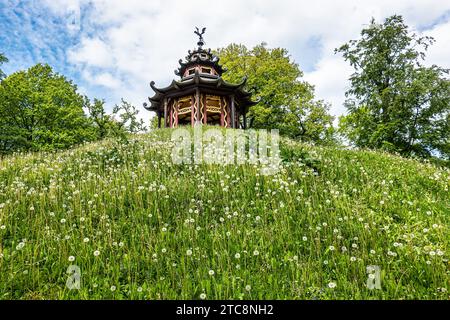 Pavillon chinois sur Schneckenberg dans le parc de l'Ermitage historique, Eremmitage près de la ville de Bayreuth, Bavière, région haute-Franconie, Allemagne Banque D'Images