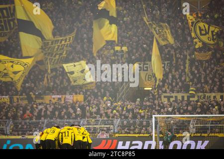 Dortmund, Allemagne. 09 décembre 2023. Teamkreis BVB Borussia Dortmund - RB Leipzig 09.12.2023 Copyright (nur für journalistische Zwecke) par : Moritz Banque D'Images