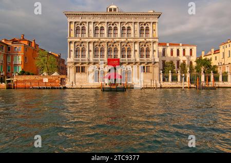 Italie Venise vue Casino sur le grand canal. Banque D'Images