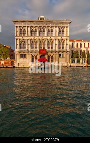 Italie Venise vue Casino sur le grand canal. Banque D'Images