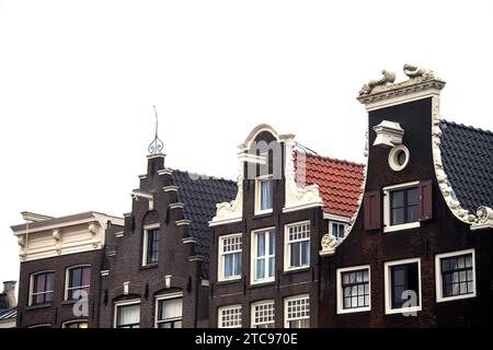 Maisons anciennes et architecture traditionnelle à Amsterdam, pays-Bas Banque D'Images
