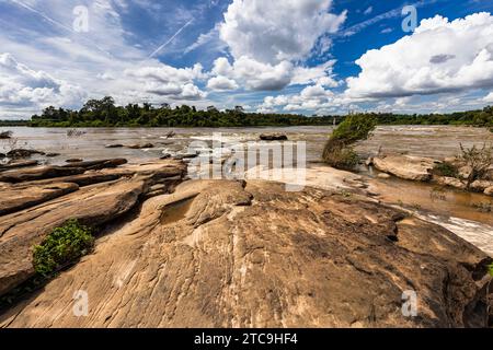 Parc national de Kaeng Tana, la rivière Mun (branche du Mékong), substratum rocheux, Ubon Ratchathani, Isan, Thaïlande, Asie du Sud-est, Asie Banque D'Images