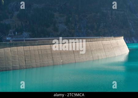 Barrage et réservoir de Schlegeis (1782m NGF), Alpes de Zillertal, Parc national, Tyrol, Autriche, Europe Banque D'Images