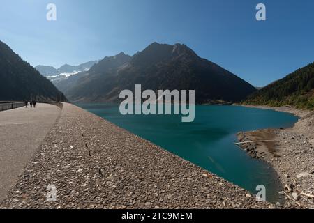 Barrage et réservoir de Schlegeis (1782m NGF), Alpes de Zillertal, Parc national, Tyrol, Autriche, Europe Banque D'Images