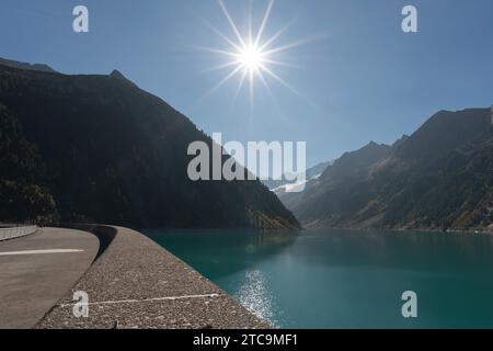 Barrage et réservoir de Schlegeis (1782m NGF), Alpes de Zillertal, Parc national, Tyrol, Autriche, Europe Banque D'Images