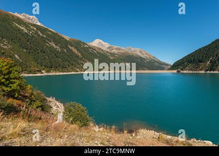 Barrage et réservoir de Schlegeis (1782m NGF), Alpes de Zillertal, Parc national, Tyrol, Autriche, Europe Banque D'Images