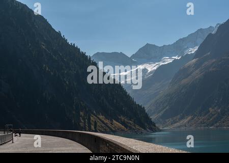 Barrage et réservoir de Schlegeis (1782m NGF), Alpes de Zillertal, Parc national, Tyrol, Autriche, Europe Banque D'Images