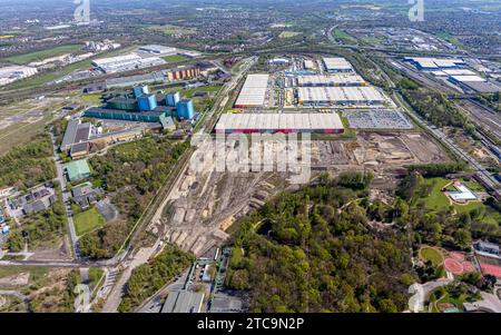 Vue aérienne, Westfalenhütte, ThyssenKrupp Steel Europe AG - FBA 10, centre logistique avec Amazon, Schenker, Post DHL et Decathlon, Borsigplatz, Dortm Banque D'Images