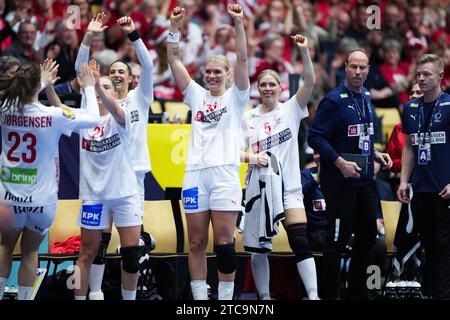 Herning, Danemark. 11 décembre 2023. Le Danemark remporte le match du Championnat du monde féminin de handball de l'IHF entre le Danemark et l'Allemagne dans le groupe de tour principal 3 à Jyske Bank Boxen à Herning, Danemark, le mardi 11 décembre 2023. (Photo : Claus Fisker/Ritzau Scanpix) crédit : Ritzau/Alamy Live News Banque D'Images