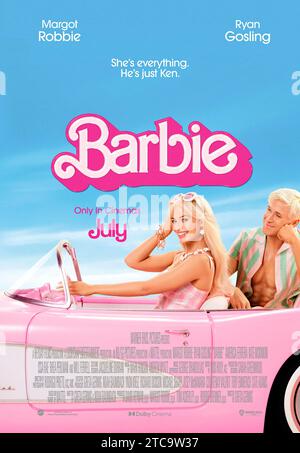 Barbie (2023) réalisé par Greta Gerwig et mettant en vedette Margot Robbie, Ryan Gosling et Issa Rae. Barbie souffre d'une crise qui l'amène à remettre en question son monde et son existence. Affiche US One Sheet***USAGE ÉDITORIAL SEULEMENT***. Crédit : BFA / Warner Bros Banque D'Images