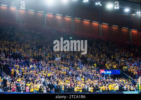 Gothenburg, Suède. 11 décembre 2023. Spectateurs lors du match du Championnat du monde féminin de handball de l'IHF 2023 entre le Monténégro et la Suède le 11 décembre 2023. Crédit : PS photo / Alamy Live News Banque D'Images