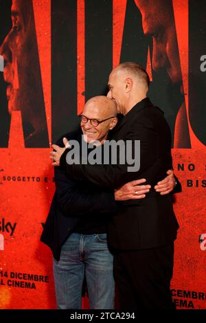 ROME, ITALIE - DÉCEMBRE 11 : Stefano Sollima, Stefano Bises assistent au tapis rouge du film 'Adagio' au Space Parco de Medici le 11 décembre, Banque D'Images