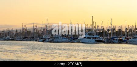 Port de long Beach après le coucher du soleil. Californie, États-Unis - 27 mai 2023. Banque D'Images
