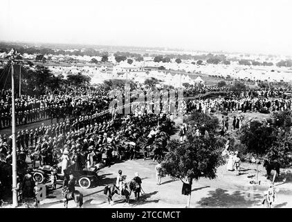 12/31/1911. Les rois d'Angleterre en Inde. Aspect du camp de Durbar à Delhi, lors de la procession vérifiée après le couronnement des rois-empereurs George V et Marie. Crédit : Album / Archivo ABC / Illustration Bureau Banque D'Images