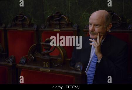 Madrid, 10/21/2015. Rafael Yuste pour ABC, siégeant au siège de Ramón y Cajal, avant de commencer le conseil à la Royal National Academy of Medicine. Photo : Maya Balanya ARCHDC. Crédit : Album / Archivo ABC / Maya Balanya Banque D'Images