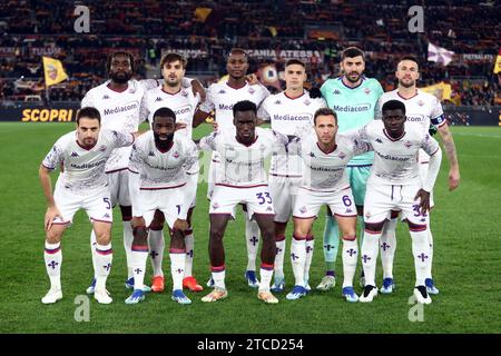 Rome, Italie. 12 décembre 2023. Rome, Italie 10.12.2023 : photo de l'équipe Fiorentina avant le match de football Italie Serie A TIM 2023-2024 jour 15, entre AS ROMA vs AFC FIORENTINA au Stade Olympique de Rome. Crédit : Agence photo indépendante/Alamy Live News Banque D'Images