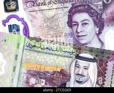 Billet de banque de Riyal d'Arabie Saoudite avec portrait du roi Salman et billet de banque de livres sterling avec la reine Elizabeth II Concept commercial de l'échange r Banque D'Images