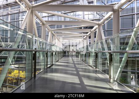 tokyo internetional forum intérieur de structure moderne Banque D'Images
