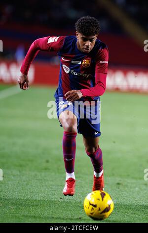 Barcelone, Espagne. 10 décembre 2023. Lamine Yamal en action lors du match de LaLiga EA Sports entre le FC Barcelone et le Girona FC à l'Estadi Olimpic LL Banque D'Images