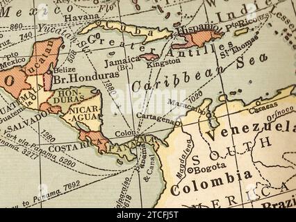 Une carte politique vintage/antique en sépia montrant l'Amérique centrale et la mer des Caraïbes. Banque D'Images