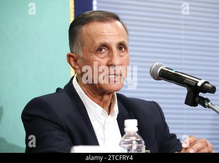 Tokyo, Japon. 12 décembre 2023. Un membre de la famille des otages israéliens enlevés par le Hamas, Yacob Argamani (père de Noa Argamani) tient une conférence de presse au Japan National Press Club à Tokyo le mardi 12 décembre 2023. Des membres de la famille des otages sont maintenant à Tokyo pour rencontrer des représentants du gouvernement japonais et demander à soutenir la libération des otages. (Photo de Yoshio Tsunoda/AFLO) Banque D'Images