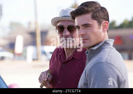 DATE DE SORTIE : 22 janvier 2016. TITRE : Dirty Grandpa. STUDIO : Lionsgate. RÉALISATEUR : Dan Mazer. INTRIGUE : juste avant son mariage, un gars tendu est piégé pour conduire son grand-père, un ancien général perverti de l'armée, en Floride pour les vacances de printemps. AVEC Robert de Niro, Zac Efron. (Image de crédit : © Lionsgate/Entertainment Pictures/ZUMAPRESS.com) USAGE ÉDITORIAL SEULEMENT! Non destiné à UN USAGE commercial ! Banque D'Images